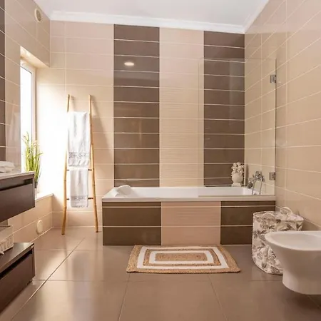 Homebyvi * Quarteira