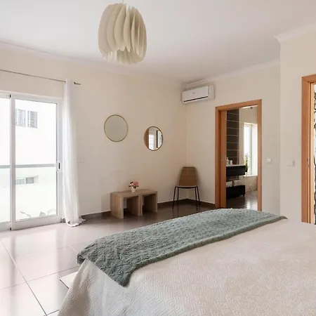 Homebyvi Vakantiehuis Quarteira